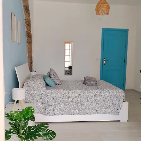 Πανσιόν Il Glicine - Room&garden Carloforte (Isola di San Pietro)
