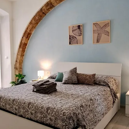 Πανσιόν Il Glicine - Room&garden Carloforte (Isola di San Pietro)